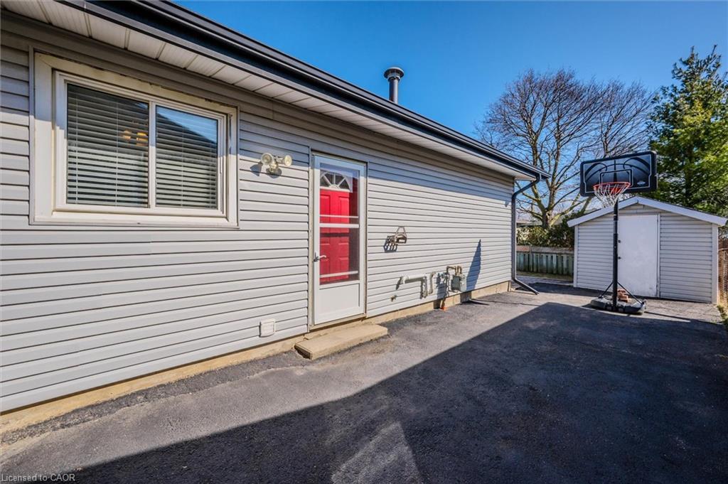 46 Roberts Crescent, Kitchener, ON - Outdoor