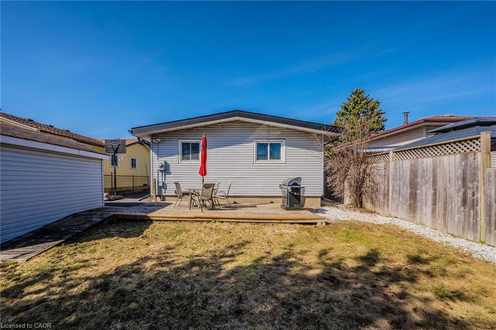 46 Roberts Crescent, Kitchener, ON - Outdoor