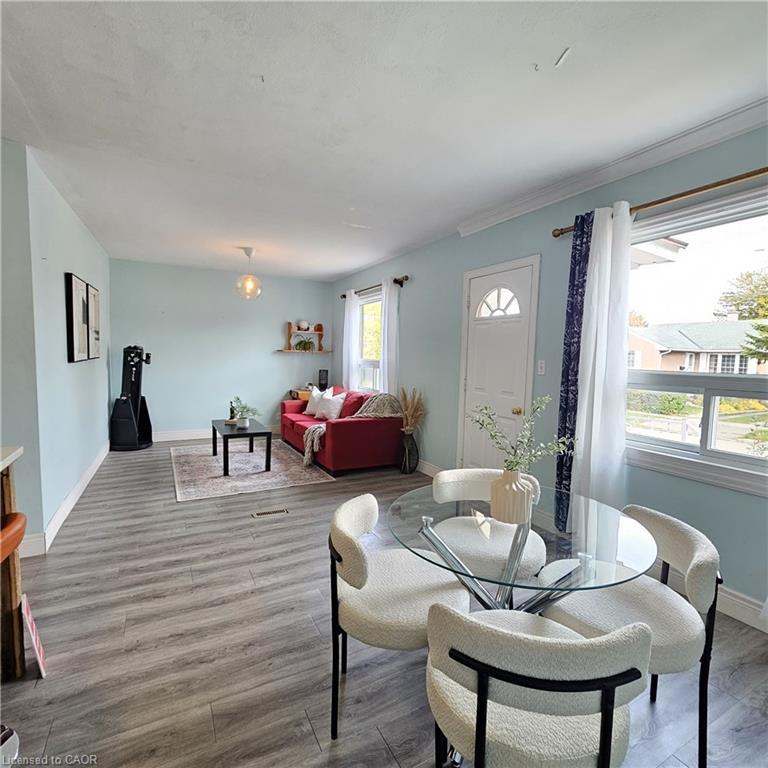 25 Augusta Avenue, St. Catharines, ON - Indoor