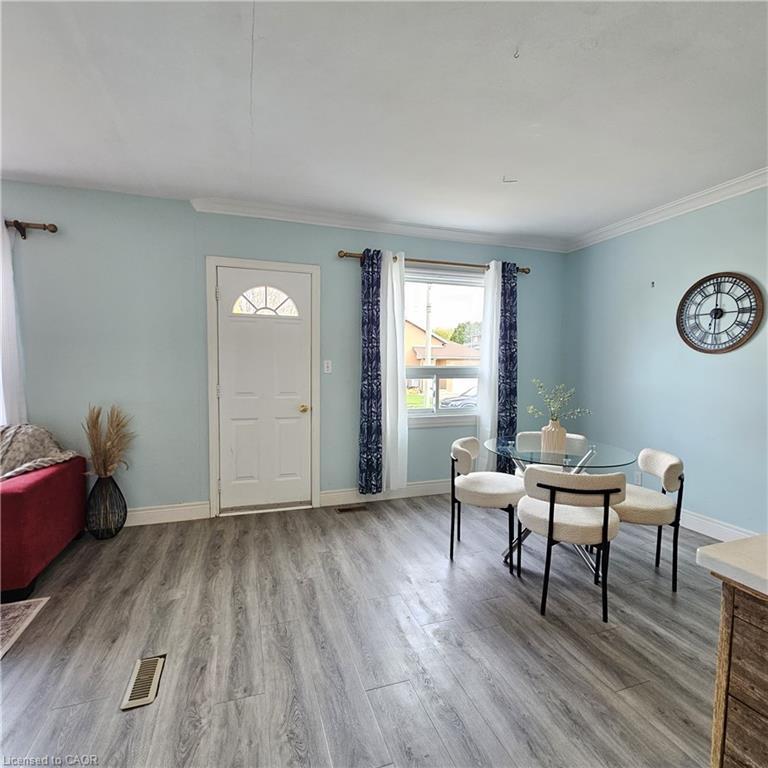 25 Augusta Avenue, St. Catharines, ON - Indoor