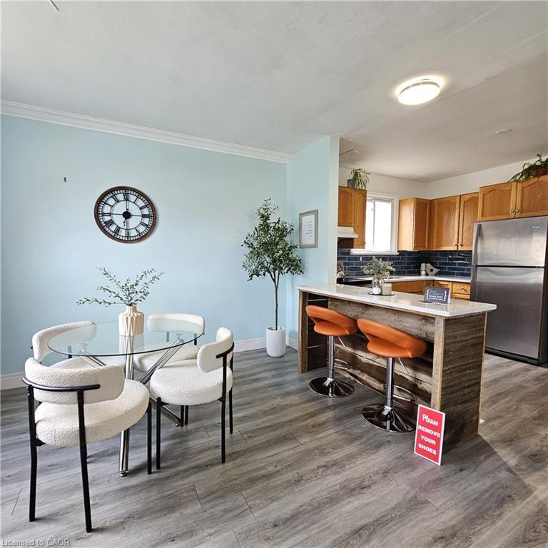 25 Augusta Avenue, St. Catharines, ON - Indoor Photo Showing Other Room