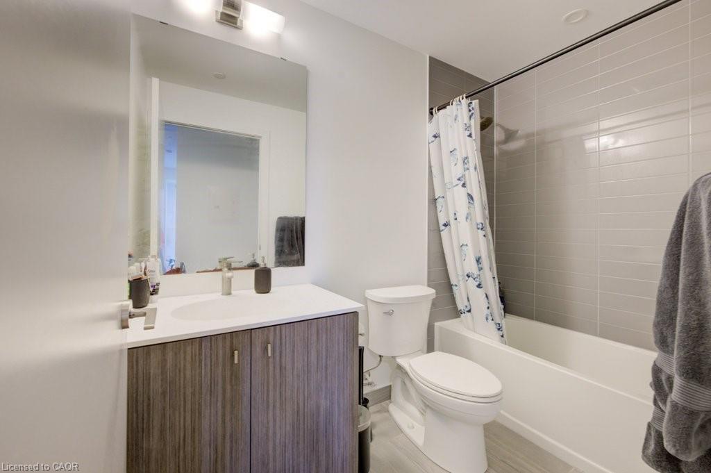 1001-15 Wellington Street S, Kitchener, ON - Indoor Photo Showing Bathroom