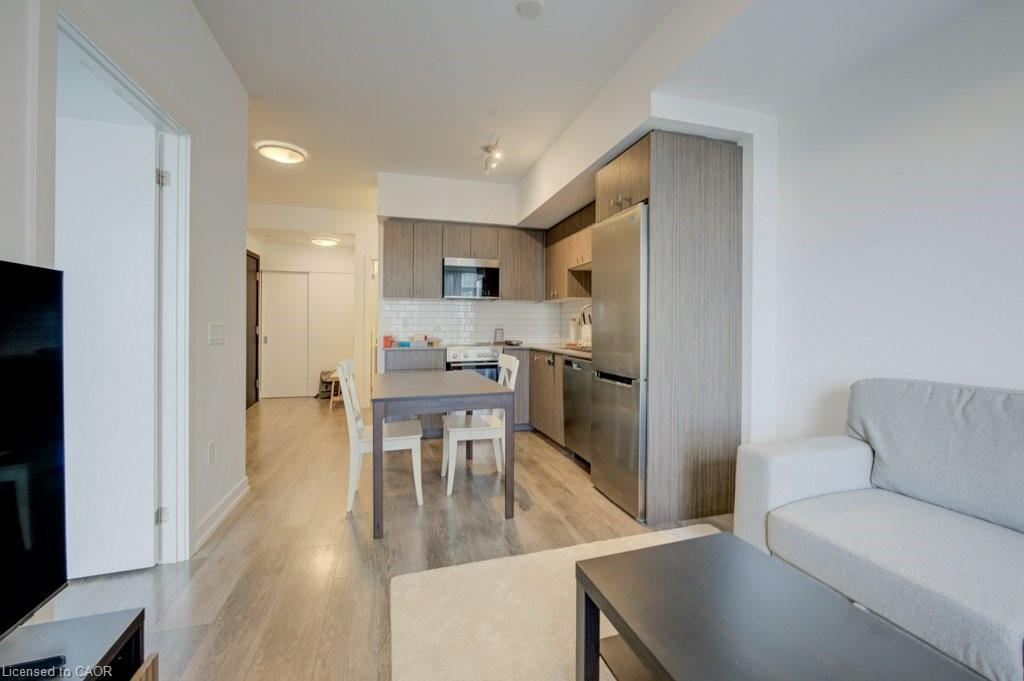 1001-15 Wellington Street S, Kitchener, ON - Indoor