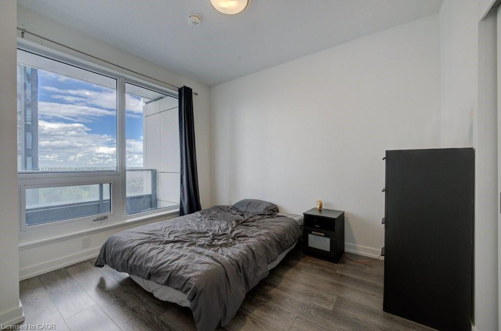 1001-15 Wellington Street S, Kitchener, ON - Indoor Photo Showing Bedroom