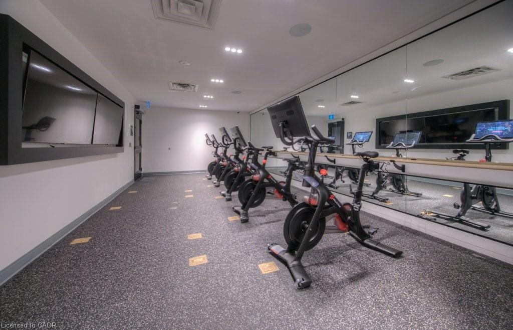 1001-15 Wellington Street S, Kitchener, ON - Indoor Photo Showing Gym Room