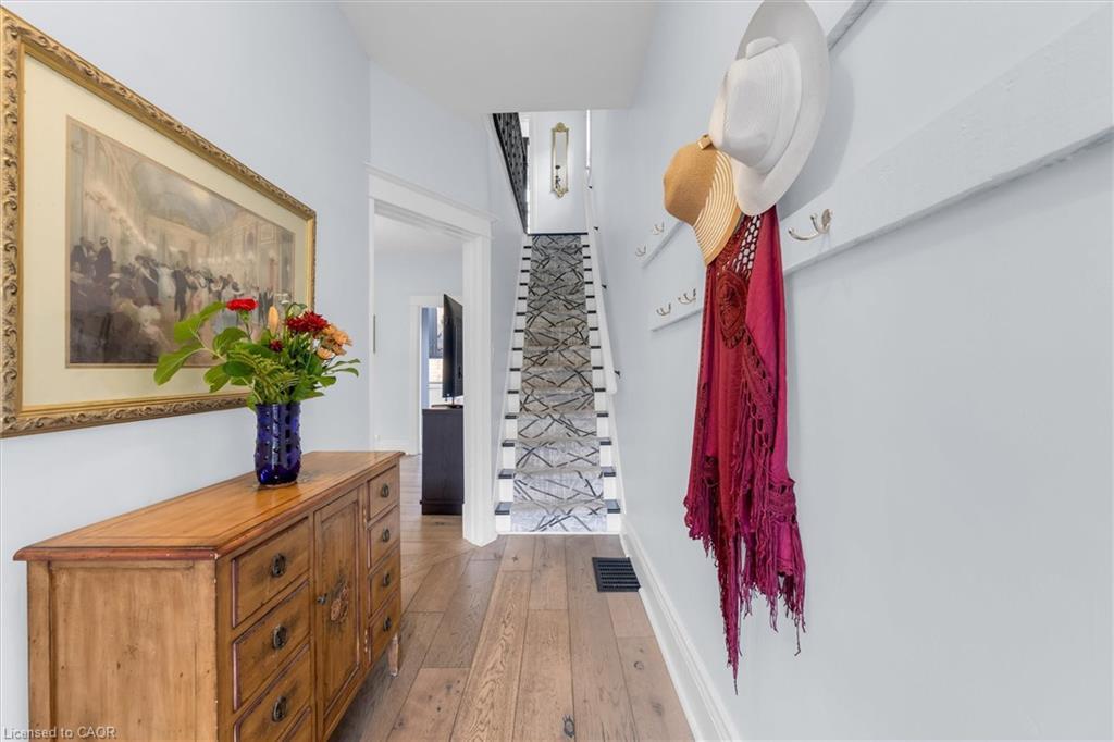 163 Leinster Avenue N, Hamilton, ON - Indoor Photo Showing Other Room