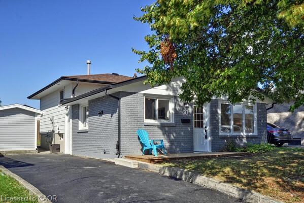 30 Grenadier Road, Cambridge, ON - Outdoor