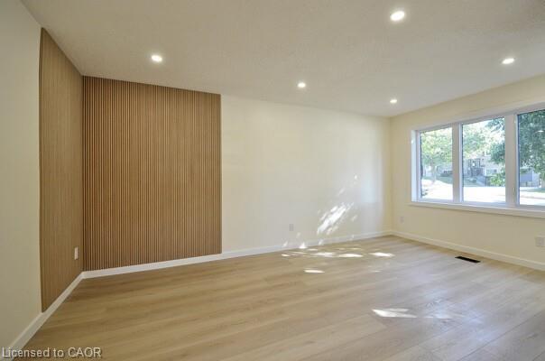 30 Grenadier Road, Cambridge, ON - Indoor Photo Showing Other Room