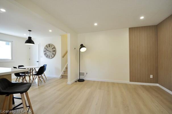 30 Grenadier Road, Cambridge, ON - Indoor Photo Showing Other Room