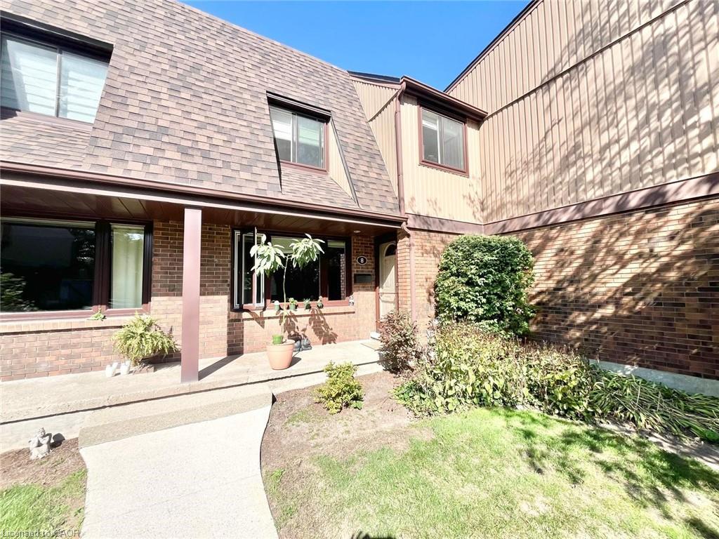 8-279 Sandowne Drive, Waterloo, ON - Outdoor