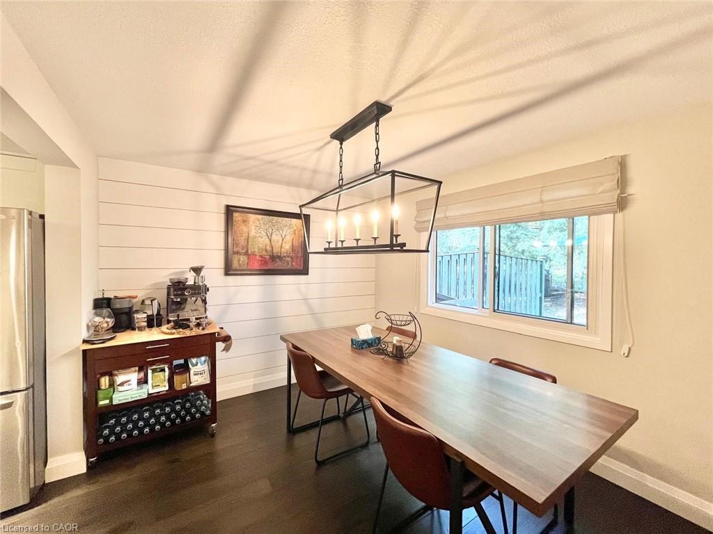 8-279 Sandowne Drive, Waterloo, ON - Indoor Photo Showing Dining Room