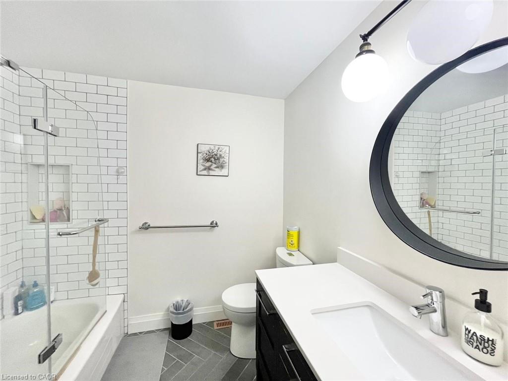 8-279 Sandowne Drive, Waterloo, ON - Indoor Photo Showing Bathroom