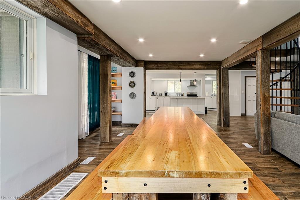 112 Nordic Road, Ravenna, ON - Indoor Photo Showing Other Room