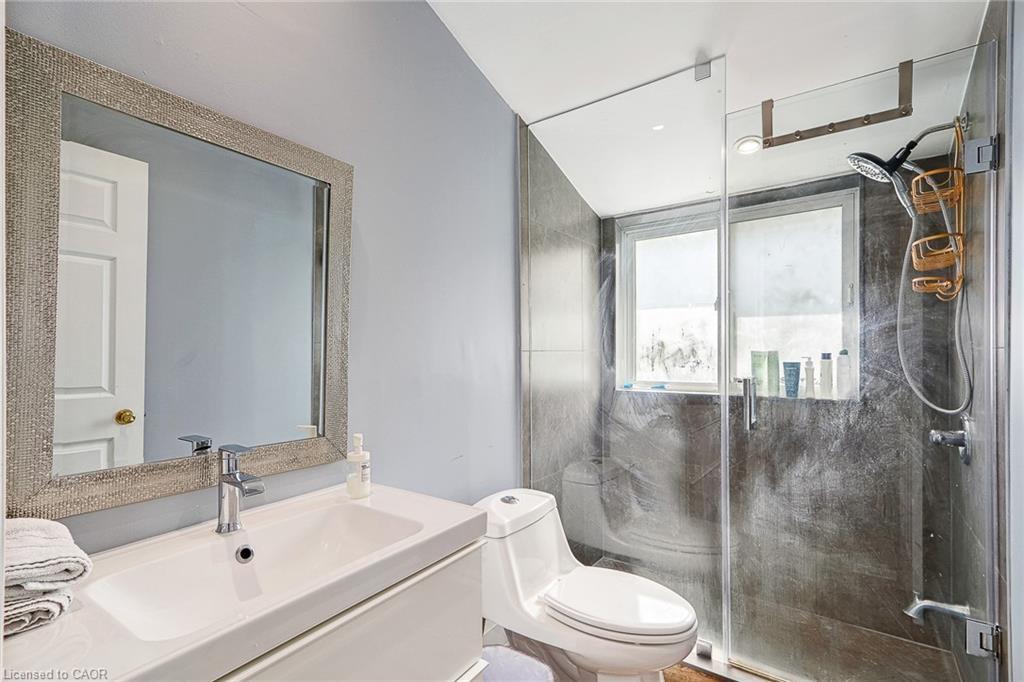 112 Nordic Road, Ravenna, ON - Indoor Photo Showing Bathroom