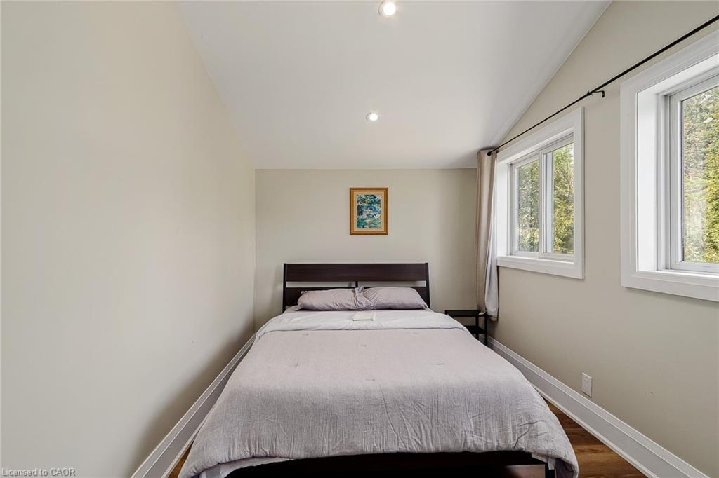 112 Nordic Road, Ravenna, ON - Indoor Photo Showing Bedroom