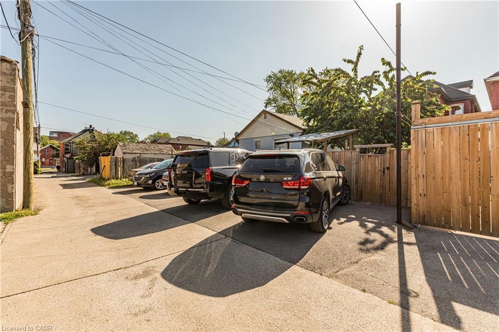 189 West Avenue N, Hamilton, ON - Outdoor