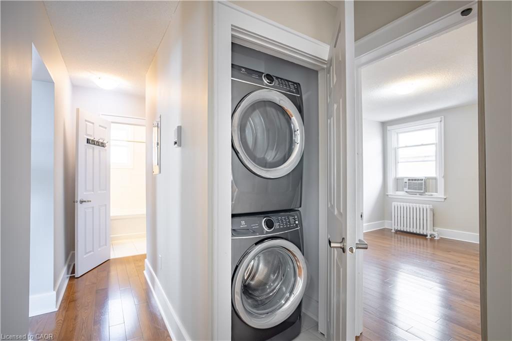 14-366 John Street S, Hamilton, ON - Indoor Photo Showing Laundry Room