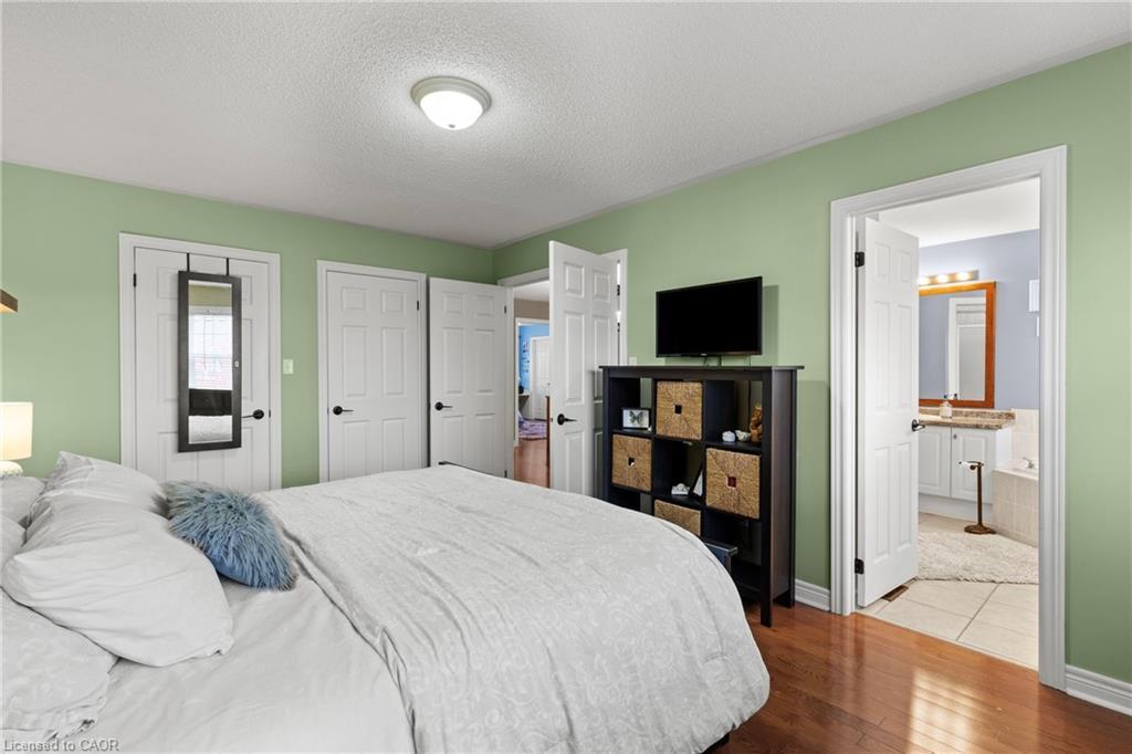 257 Wright Crescent, Niagara-On-The-Lake, ON - Indoor Photo Showing Bedroom