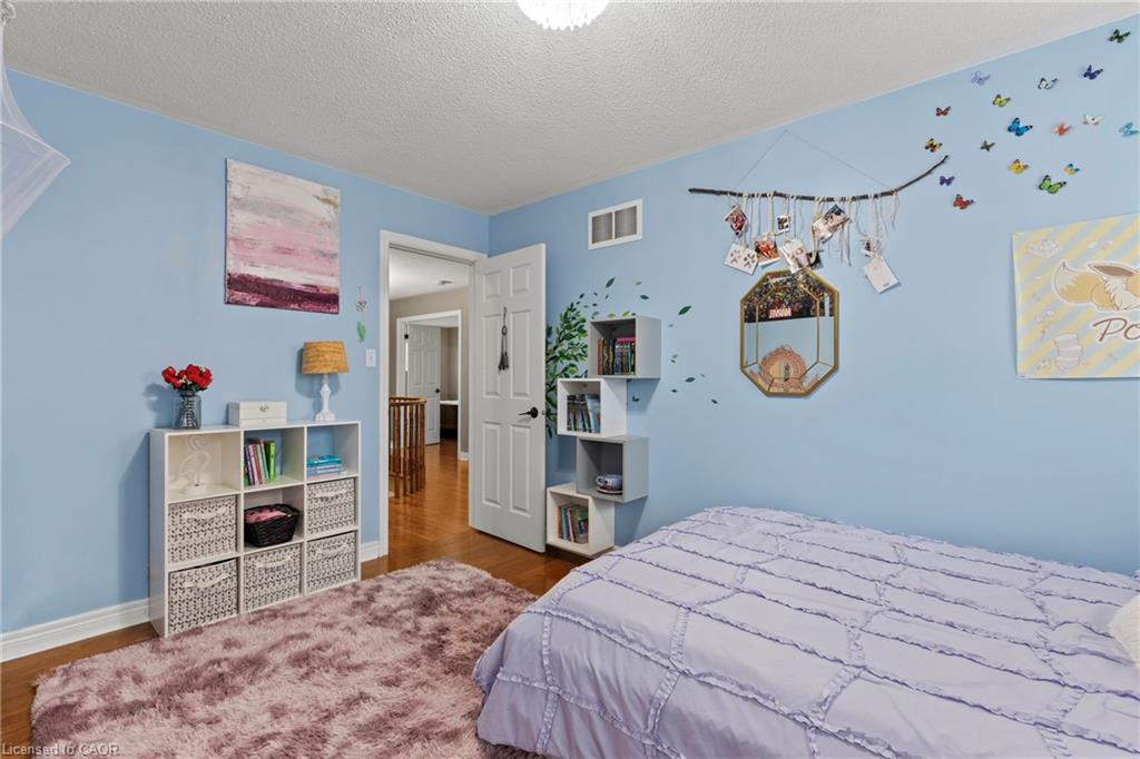 257 Wright Crescent, Niagara-On-The-Lake, ON - Indoor Photo Showing Bedroom
