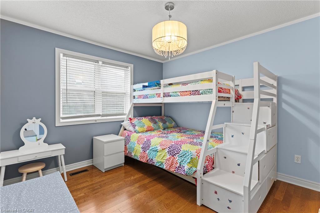 257 Wright Crescent, Niagara-On-The-Lake, ON - Indoor Photo Showing Bedroom