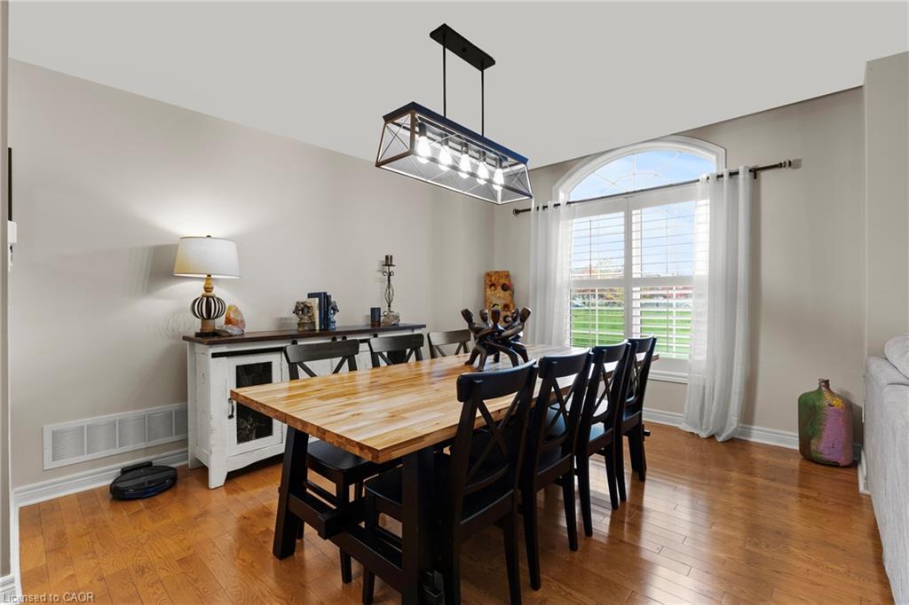 257 Wright Crescent, Niagara-On-The-Lake, ON - Indoor Photo Showing Dining Room