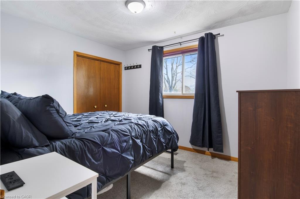 43 Middleton Street, Cambridge, ON - Indoor Photo Showing Bedroom