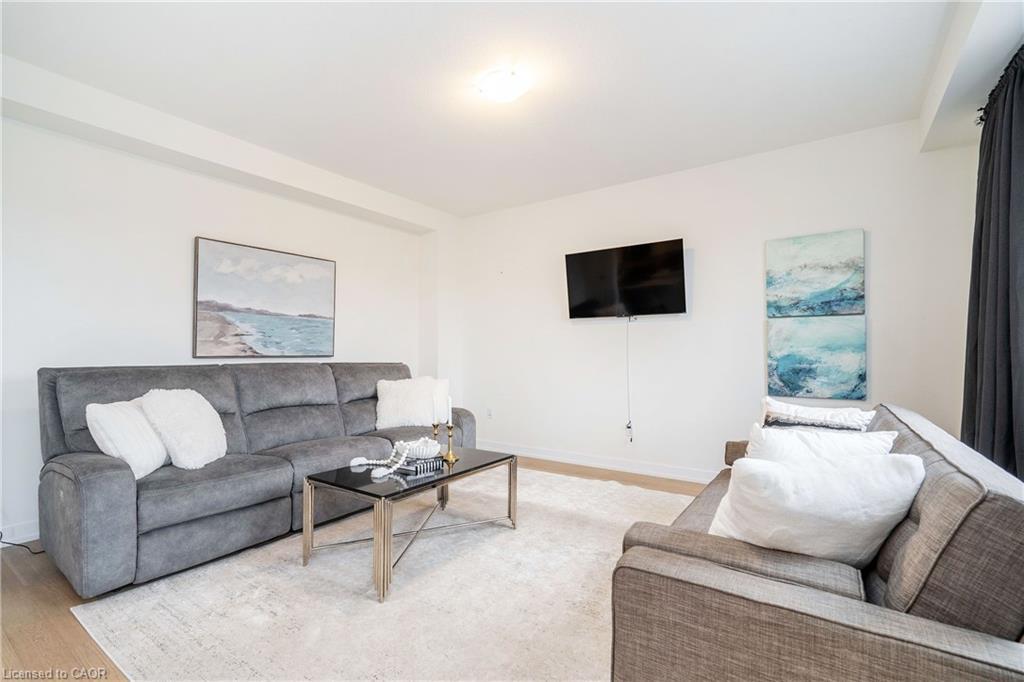 57 Monteith Drive, Brantford, ON - Indoor Photo Showing Living Room