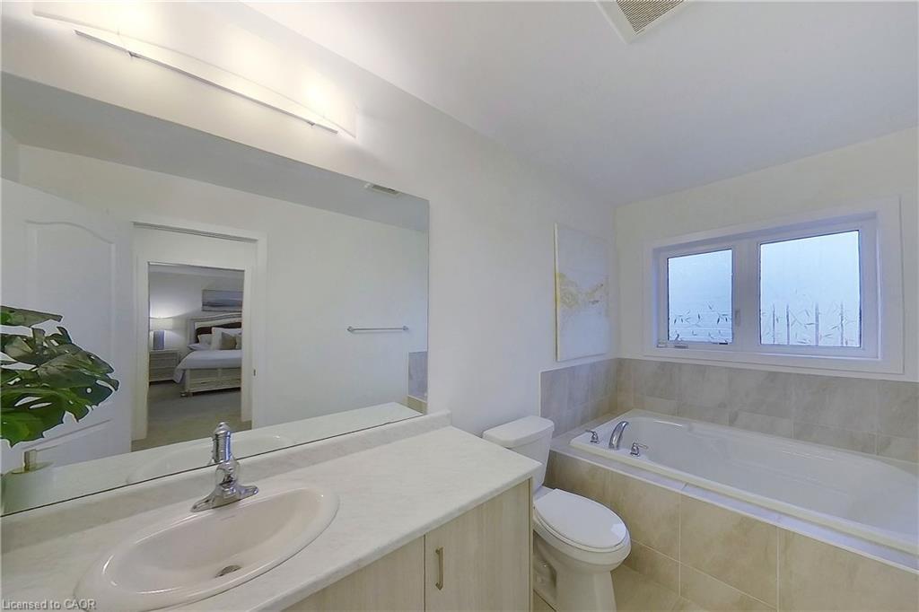 57 Monteith Drive, Brantford, ON - Indoor Photo Showing Bathroom