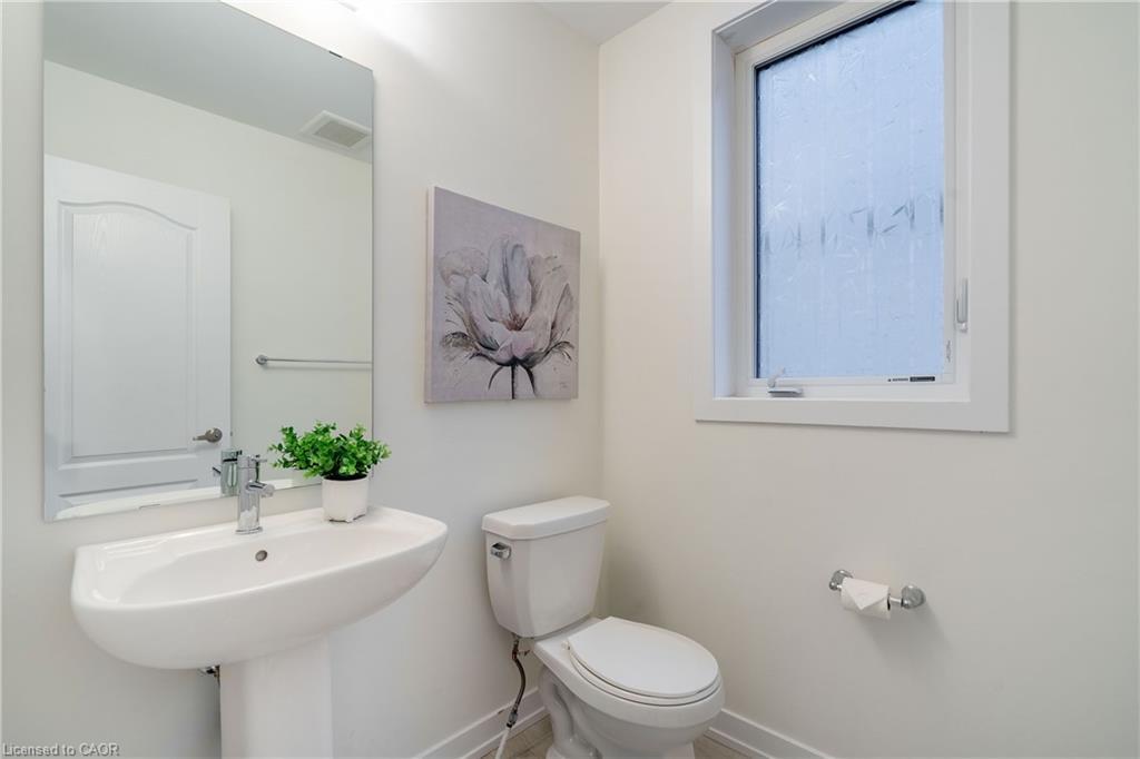 57 Monteith Drive, Brantford, ON - Indoor Photo Showing Bathroom