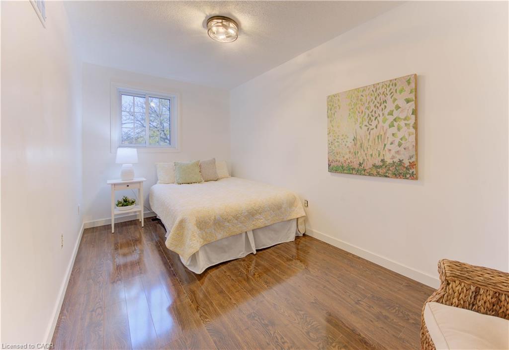 28-10 Holborn Court, Kitchener, ON - Indoor Photo Showing Bedroom