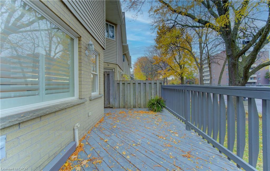 28-10 Holborn Court, Kitchener, ON - Outdoor With Exterior