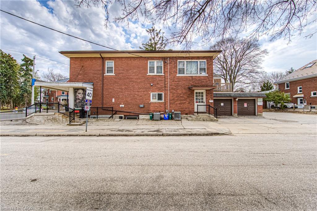 3 Brock Street, Kitchener, ON - Outdoor