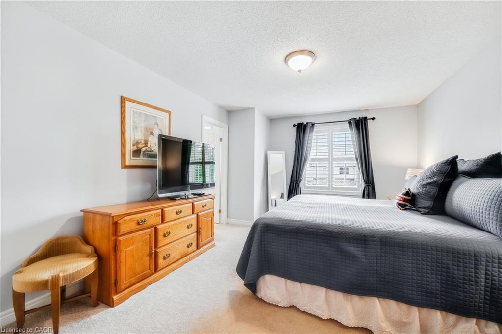4005 Alexan Crescent, Burlington, ON - Indoor Photo Showing Bedroom