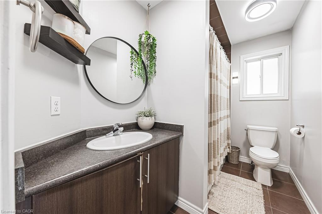 30-6 Atessa Drive, Hamilton, ON - Indoor Photo Showing Bathroom