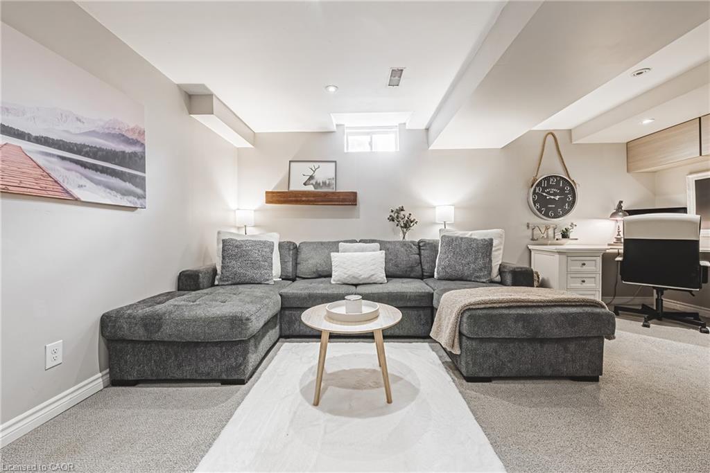 30-6 Atessa Drive, Hamilton, ON - Indoor Photo Showing Living Room