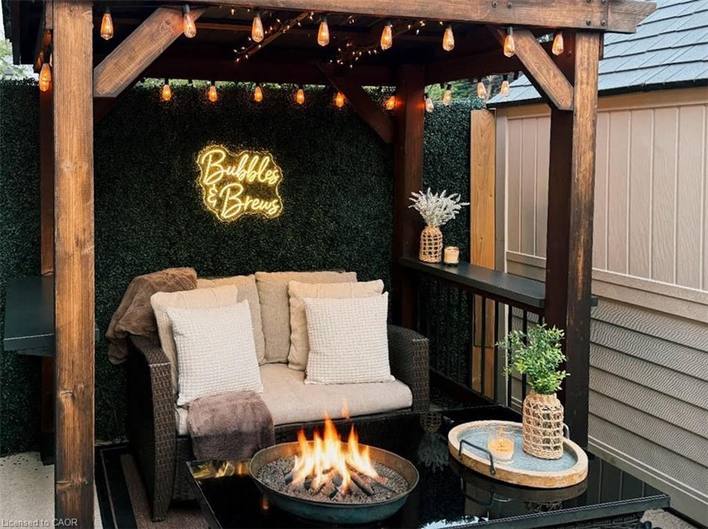 30-6 Atessa Drive, Hamilton, ON - Outdoor With Exterior