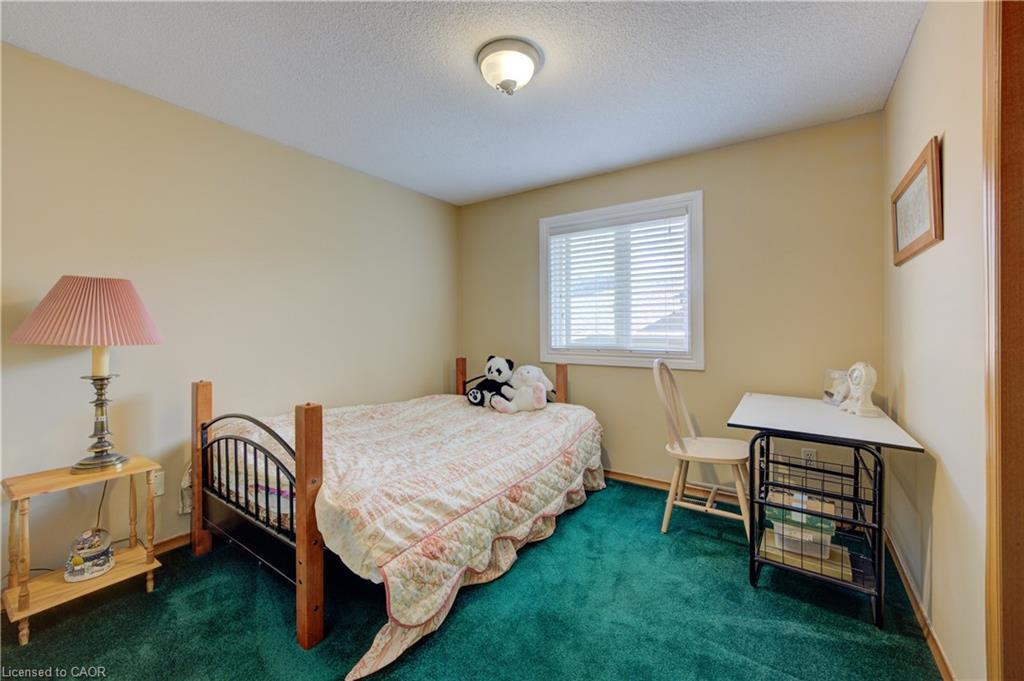 489 Northlake Drive, Waterloo, ON - Indoor Photo Showing Bedroom