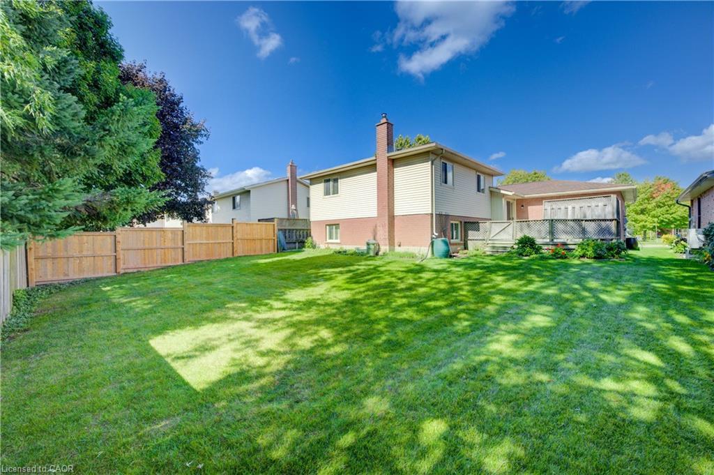 489 Northlake Drive, Waterloo, ON - Outdoor With Backyard