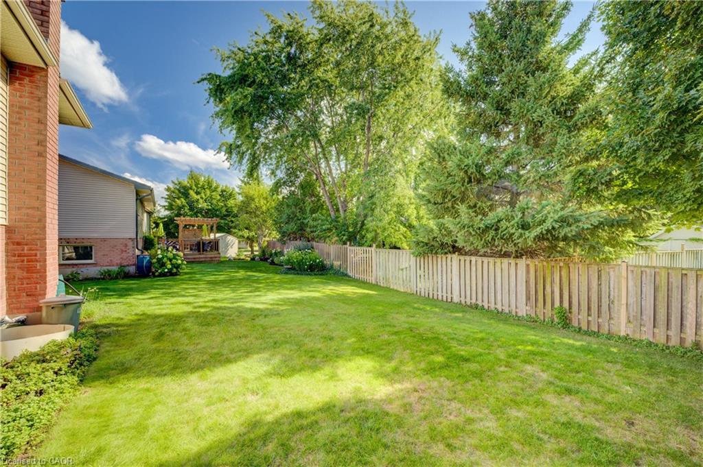 489 Northlake Drive, Waterloo, ON - Outdoor With Backyard