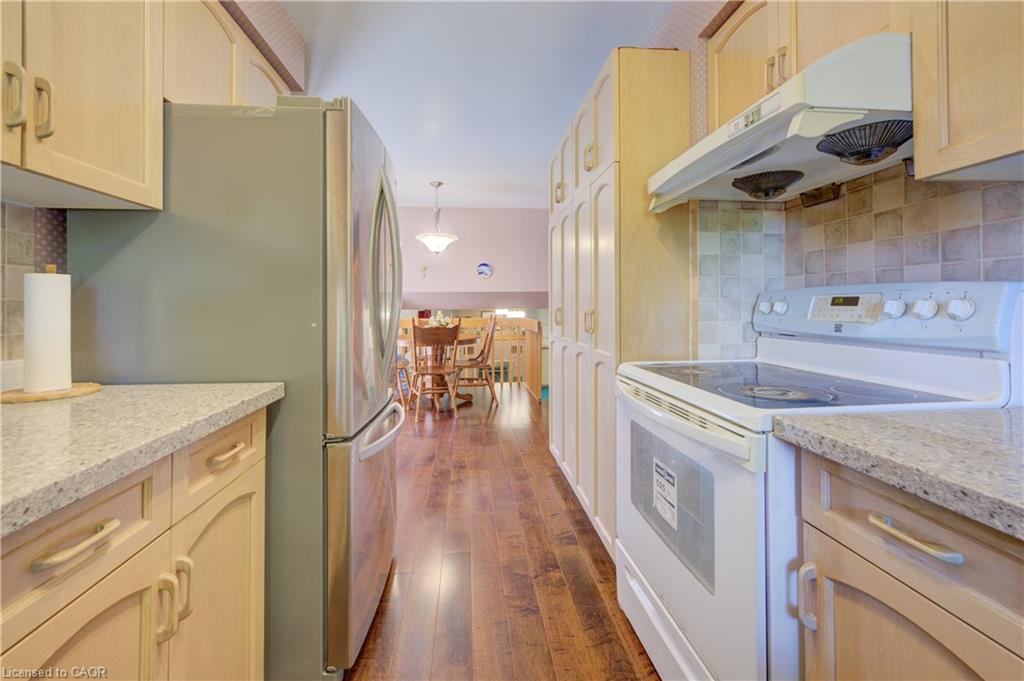 489 Northlake Drive, Waterloo, ON - Indoor Photo Showing Kitchen