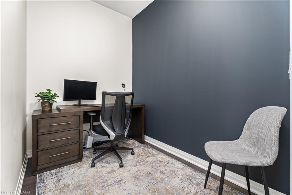 627-1105 Leger Way, Milton, ON - Indoor Photo Showing Office