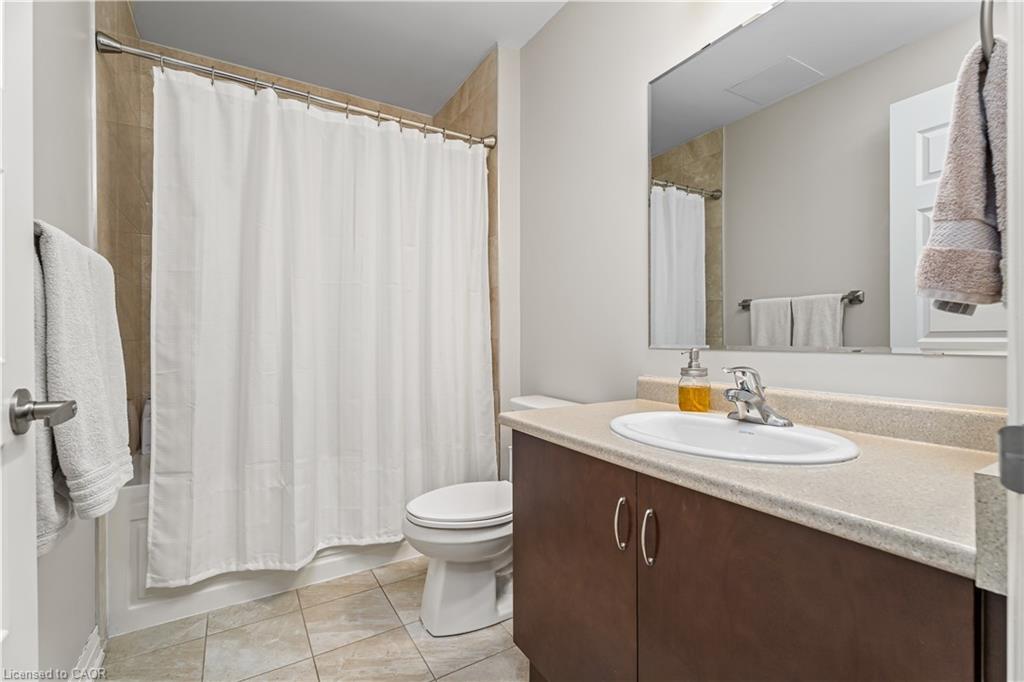627-1105 Leger Way, Milton, ON - Indoor Photo Showing Bathroom