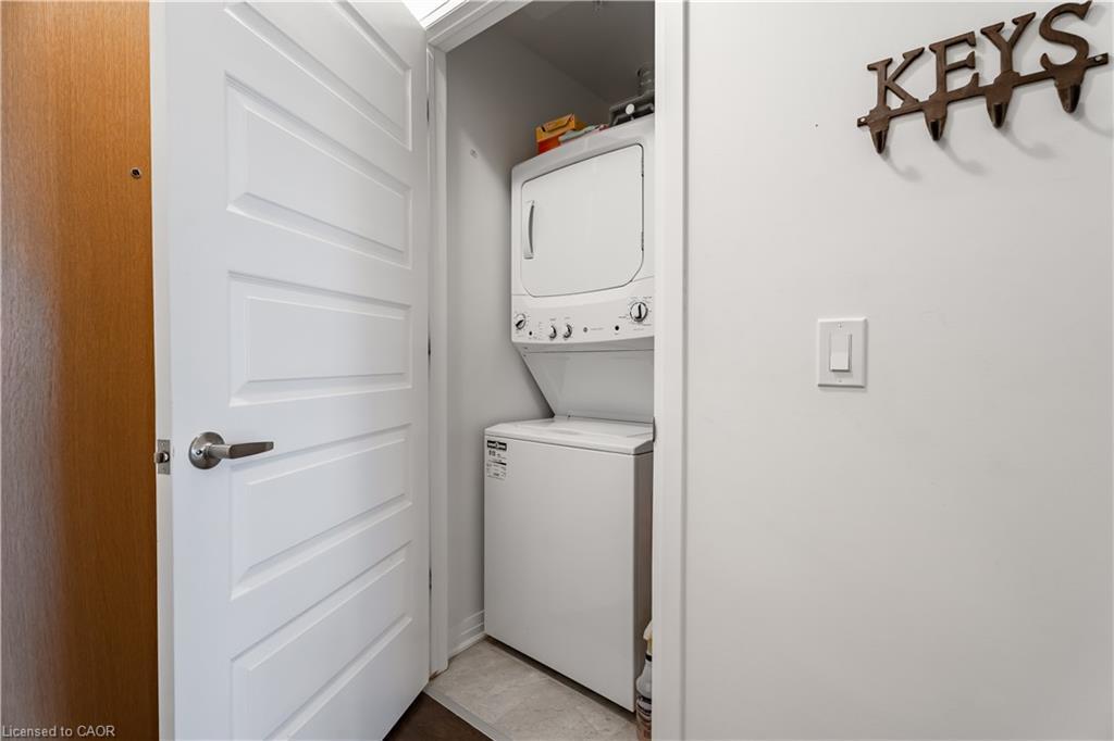 627-1105 Leger Way, Milton, ON - Indoor Photo Showing Laundry Room