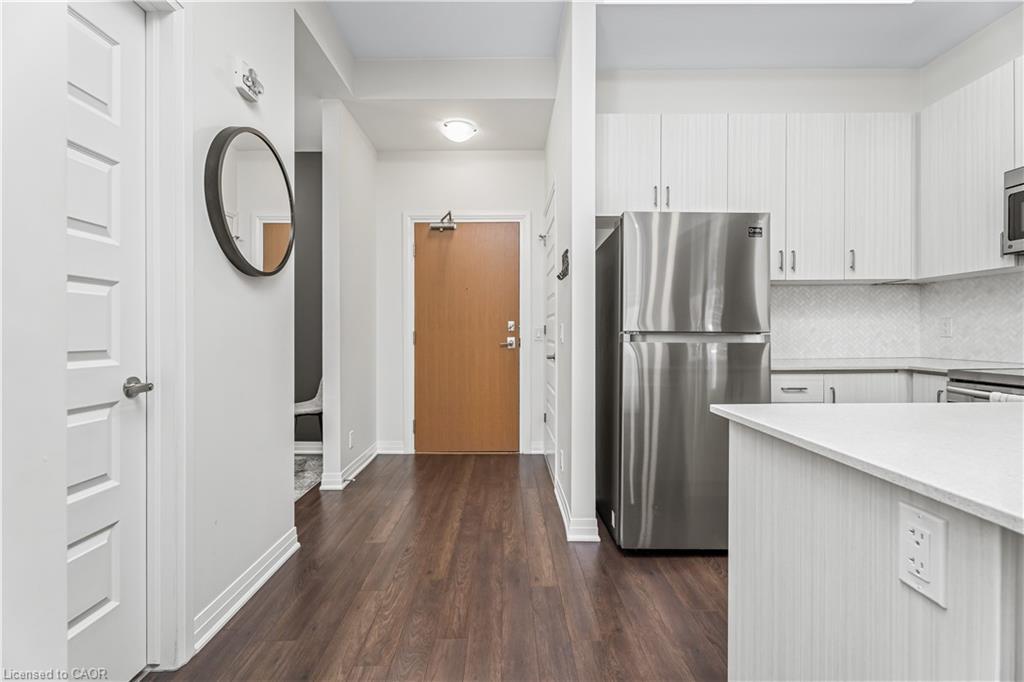 627-1105 Leger Way, Milton, ON - Indoor Photo Showing Kitchen