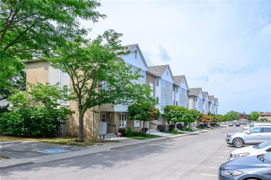 209-511 Highway 8 Street, Stoney Creek, ON - Outdoor