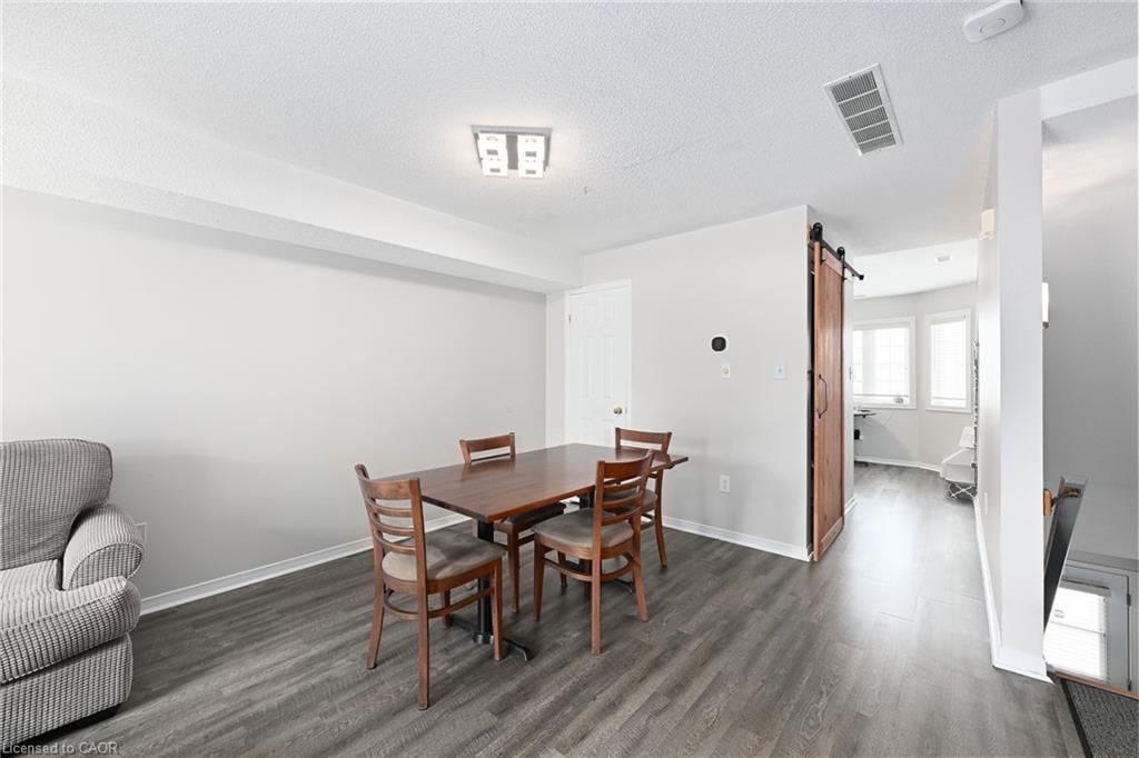 209-511 Highway 8 Street, Stoney Creek, ON - Indoor Photo Showing Dining Room