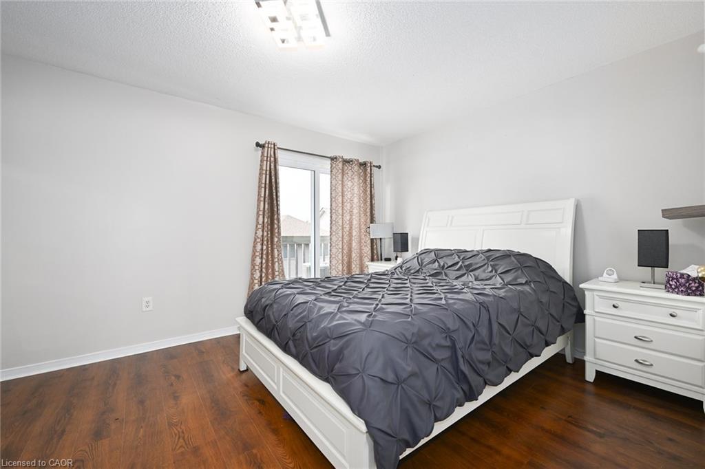 209-511 Highway 8 Street, Stoney Creek, ON - Indoor Photo Showing Bedroom