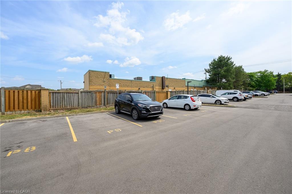 209-511 Highway 8 Street, Stoney Creek, ON - Outdoor