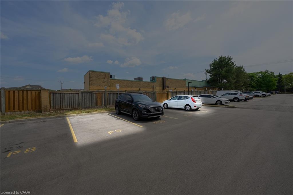 209-511 Highway 8 Street, Stoney Creek, ON - Outdoor