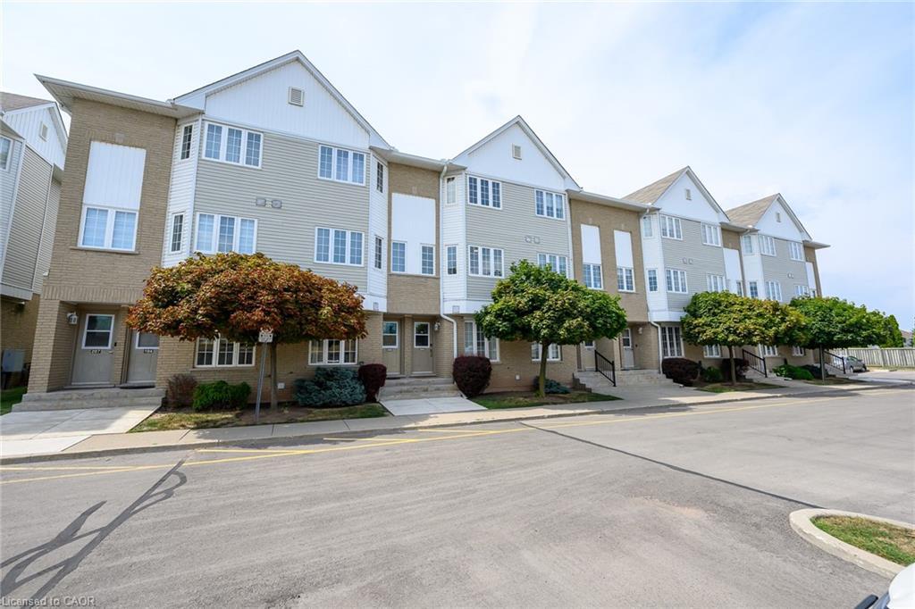 209-511 Highway 8 Street, Stoney Creek, ON - Outdoor With Facade